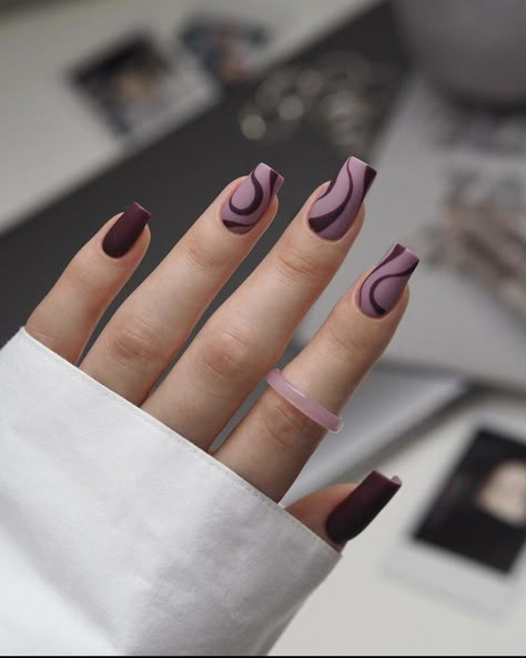 Nail Inspo Mauve, Matte Birthday Nails, Matte Nails Ideas Short, Matt Nail Art Designs, Mate Nails Ideas Art Designs, Nails 2023 Matte, Matt Nails Ideas, Pink Matte Nails Design, Mauve Nails With Accent