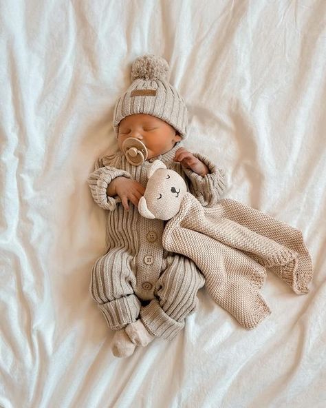 Baby Knitted Clothing on Instagram: "Welcome Little One 🤍💙🤍  📸      .    .    .    #newborn #babyboy #babygirl #sleepingangel #newbornphotography #newbornfashion #newbornstyle #newbornknits #babyshower #babygift #babykeepsake #littlebs" New Born Outfits Baby, Newborn Baby Announcement Photo, First Baby Aesthetic, Newborn Outfit Ideas, Newborn Photo Outfits For Baby, Newborn Baby Hospital Outfit, Baby Boy Announcement Outfit, Newborn Going Home Outfit Boy, Newborn Boy Outfits Coming Home