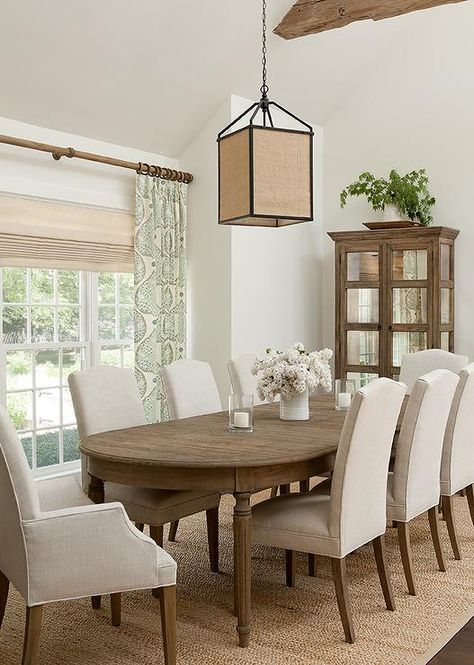 Farmhouse Dining Table And Chairs, Farmhouse Lighting Dining, Oval Dining Room Table, French Dining Tables, Cottage Dining Rooms, Dining Room Centerpiece, Farmhouse Dining Room Table, Dining Room Remodel, Dining Table Rug