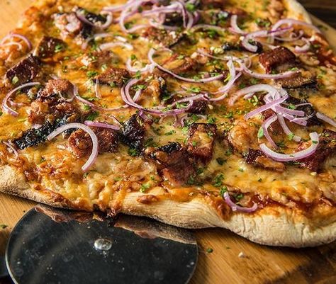 Brisket Pizza, Fresh Dough Pizza, Andouille Sausage Recipes, Beef Barbecue, Beef Pizza, Best Pizza Dough, Bbq Brisket, Bbq Pizza, Smoked Beef Brisket