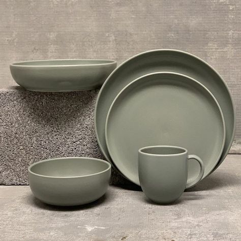 Dishware Sets Ceramic, Green Stoneware Dinnerware, Unique Dishes Sets, Dishes Sets Modern, Modern Plates Set Dinnerware, Green Dishware, Dinnerware Sets Unique, Boho Dinnerware, Stone Dinnerware