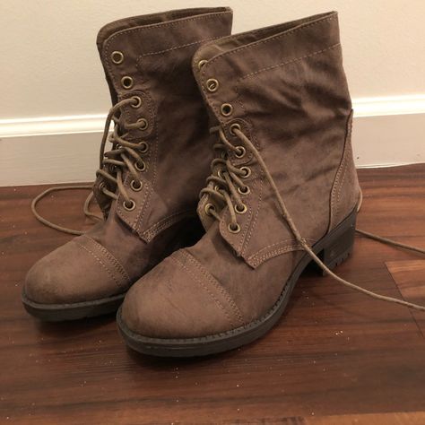 Brand New, Never Worn Brown, Light Material Size 6 Brown Combat Boots Women, Combat Boots Look, Combat Boots Brown, Combat Boots Women, Stylish Leather Jacket, Brown Combat Boots, Black Combat Boots, Just Fab Shoes, Justfab Shoes