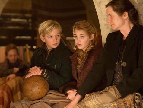 The Book Thief (2013). Rudy Steiner, Sophie Nelisse, Emily Watson, Markus Zusak, The Book Thief, Film Review, Famous Books, Inspirational Books, Good Movies