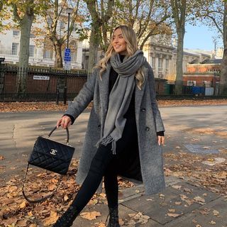 FREYA KILLIN. (@freyakillin) • Instagram photos and videos Buisness Outfits, Warm Fall Outfits, Stylish Fall Outfits, Business Outfits Women, Sweaters And Leggings, Latest Outfits, Casual Fall Outfits, Winter Fashion Outfits, Fall Winter Outfits