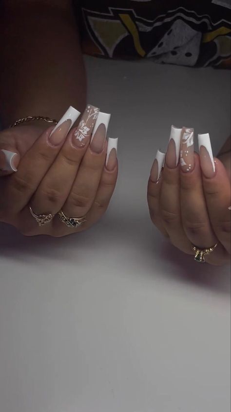 Acrylic Nail Designs For Summer White, French White Design Nails, White Or Clear Nails, Cute White Square Acrylic Nails, White Aycrlic Nails Designs, White Designs Acrylic Nails, Y2k Aesthetic Nails White, Simple Nail Sets Acrylic, Square Nails Ideas White