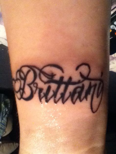 #wrist #tattoo #Brittani Tattoo Name, Wrist Tattoo, Name Tattoo, Name Tattoos, Art Pictures, Art Wallpaper, Tatting, Tattoo Quotes, Tattoos