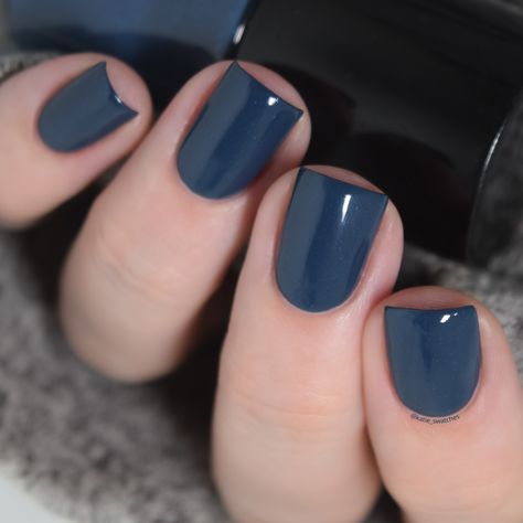 Denim Blue Nail Polish, Steel Blue Nails Acrylic, Dark Dusty Blue Nails, Blue Jeans Nails, Light Navy Blue Nails, Blue Jean Nails, Blue Nail Color Ideas, Slate Blue Nails, Fall Blue Nails