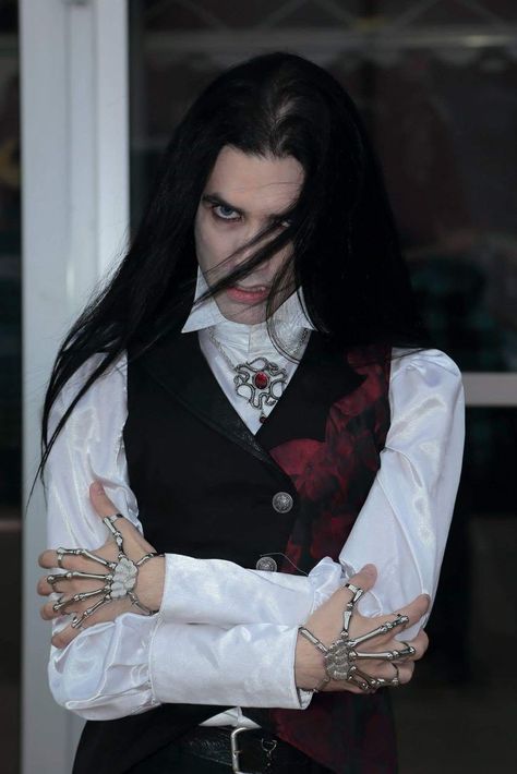 Victorian Goth Men, Goth Mens Fashion, Goth Outfits Men, Goth Fashion Men, Modern Vampires, Vampire Fashion, Goth Outfit Ideas, Victorian Vampire, Vampire Clothes