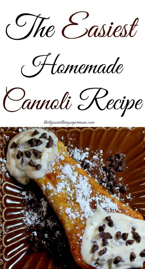 This Homemade Cannoli Recipe is not only easy, it's delicious too! Cannoli Recipe Easy, Homemade Cannoli Recipe, Homemade Cannoli, Italian Baking, Italian Cannoli, Special Cookies, Cannoli Filling, Cannoli Recipe, Future Chef