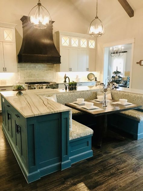 Kitchen Island With Booth Seating Built Ins, Kitchen Built In Booth, Kitchen Island With Kitchen Table, Kitchens With Booth Seating, Kitchen With A Booth, Build In Kitchen Seating, Eat In Kitchen Booth Built Ins, Banquet Kitchen Island, Dining Room Table Booth