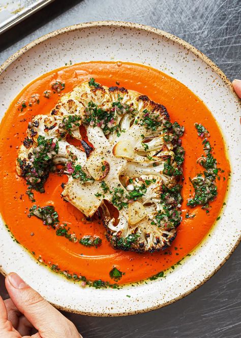 Cauliflower Steaks With Romesco Sauce - SO VEGAN Cauliflower With Romesco Sauce, Roasted Cauliflower With Sauce, Cauliflower Steak With Sauce, Pumpkin Steak, Romesco Cauliflower, Cauliflower Steak Recipes, Cauliflower Steaks Roasted, Steak Cauliflower, Steak And Peppers