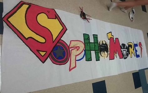 Sophomore Poster Volleyball Poster Ideas Signs, Class Poster Ideas, School Spirit Ideas Pep Rally, Homecoming Hallways, High School Football Posters, Cheerleading Signs, High School Posters, School Spirit Posters, Homecoming Poster Ideas