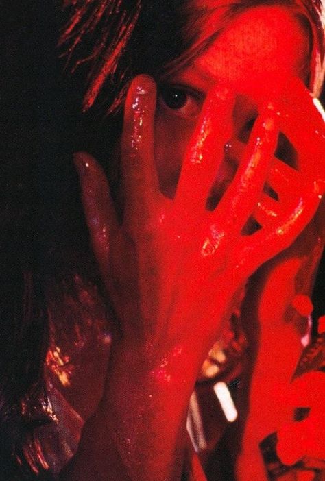 Carrie (1976) dir. Brian De Palma Carrie Stephen King, Carrie Movie, Carrie 1976, Carrie White, Septième Art, Girl Interrupted, I Love Cinema, Laugh At Yourself, Red Aesthetic