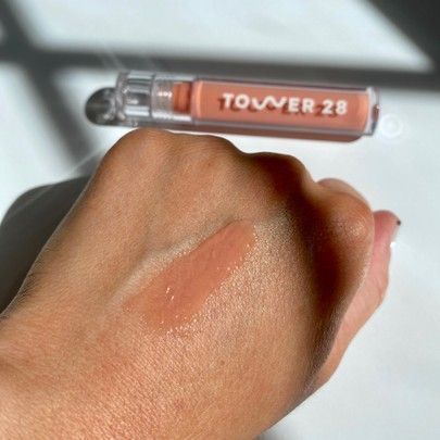 Tower 28 Lip Gloss Oat, Lipstick Ideas, Fashion Illustration Shoes, Tower 28, Lip Jelly, Summer Goals, Lip Glosses, Daily Makeup, The Shade