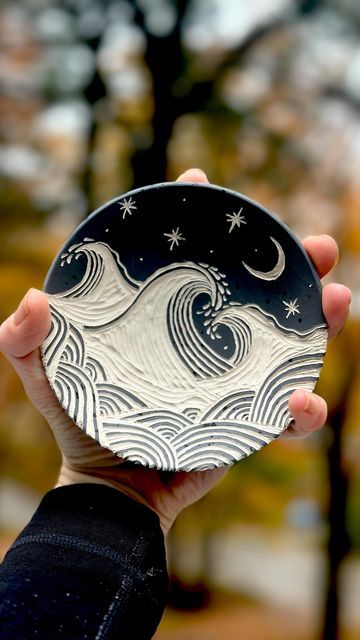 Ceramic Artist, Zahava Friedman on Instagram: "Carving brings me much needed presence and peace. I’ve been ignoring my bisqueware piling up but it’s time to start glazing. Wheel thrown ceramic soap or trinket dish. #sgraffitopottery #illustratedceramics #amacovelvetunderglaze #handmadepottery #oceanart #soapdish #freehanddrawing #cerâmicas #clayarts #wheelthrownceramics #potteryreels #claystagram #sgraffito #waveart #carvingclay #madebyhand" Beginner Pottery, Wheel Thrown Ceramics, Sterling Silver Jewelry Necklace, Ceramic Soap Dish, Sea Pottery, Pottery Crafts, Diy Pottery, Clay Art Projects, Ceramics Projects