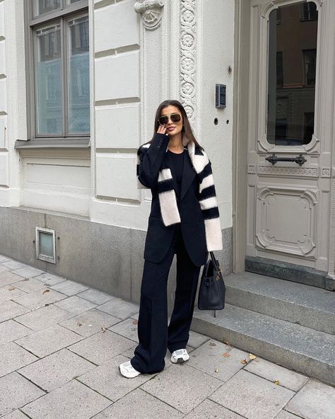 Last of the Stockholm outfits 🍂 | Instagram #ootd #outfit #black #set #blazer #sneakers #striped #sweater Stripes Sweater Outfit, Stockholm Outfits, Blazer Sneakers, Black Outfit Ideas, Striped Sweater Outfit, Outfit Ideas 2023, Stripes Sweater, Winter Outfit Ideas, Sweater Outfit