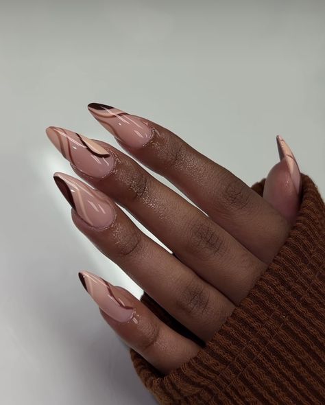 Short Birthday Nails Oval, Elegant Almond Nails Classy Solid Color, Classy Nails Oval, Brown Oval Acrylic Nails, Brown Almond Acrylic Nails, Green Oval Nails, Brown French Tip Acrylic Nails, Business Nails Classy, Almond Brown Nails