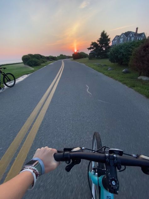 #date #datenight #bike #sunset #sunrise #ride #aesthetic Bike Rides Aesthetics, Riding Bikes Aesthetic, Biking Date, Everyday Life Aesthetic, Aesthetic Bicycle, Riding Bike Aesthetic, Bike Date, Bike Riding Aesthetic, Aesthetic Bike Ride