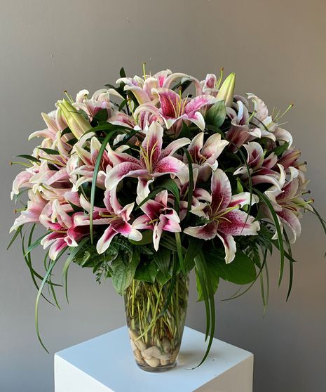 SKUs: ,SIMPP,SIMPL,SIMPM This sweet bouquet is an expression of your love and affection. Fragrant pink stargazer lilies are arranged in a clear glass vase for your loved one! Lillys Flowers Bouquet, Lily Arrangements Vase, Lily Flower Arrangements Vase, Stargazer Lilies Bouquet, Stargazer Lily Wedding Bouquet, Lily Flower Vase, Stargazer Lily Bouquet, Stargazer Lily Wedding, Bouquet Diy Gift