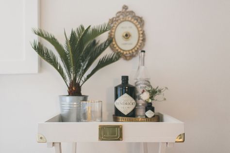 Argos Folding Tray Hack | Image by WE ARE // THE CLARKES Gin Trolley, Bar Tray Styling, Drinks Cart, Butler Table, Rock My Style, Drink Display, Giving Up Alcohol, Tea Trolley, Diy Home Bar