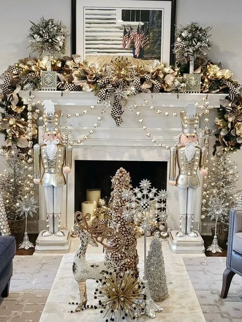 23 Christmas Mantel Decor Ideas for 2023 - Yanko Design Natal, Decorating Fireplace Mantel For Christmas, Diy Christmas Mantle Decor Ideas, Diy Christmas Mantel Decor Fireplaces, Christmas Decor For Fireplace, Diy Christmas Mantle Decor, Gatsby Christmas, Christmas Mantel Decorating Ideas, Modern Christmas Decorations