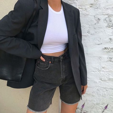 Black Denim Shorts Outfit, Short Blazer Outfits, Black Jean Shorts Outfit, Grey Shorts Outfit, Bermuda Shorts Outfit, Black Shorts Outfit, Black Blazer Outfit, Bermuda Denim Shorts, Long Denim Shorts