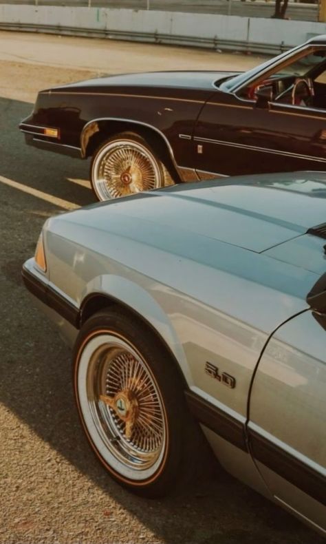 Retro Cars Aesthetic, Old Car Aesthetic, Vintage Cars Wallpaper, Vintage Car Wallpaper, Refined Fashion, Cool Car Pictures, Old School Cars, Fashion Tag, Classy Cars