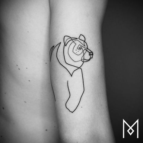 One Line Tattoo Small Bear Tattoos For Women, Simple Bear Tattoo, Minimalist Bear Tattoo, Tattoo Bear, Biomech Tattoo, Canada Tattoo, Mo Ganji, Bear Tattoo Designs, One Line Tattoo