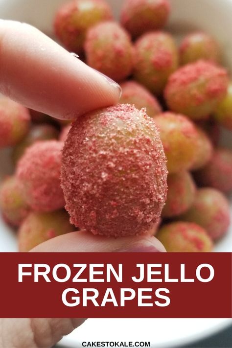 This frozen jello grape recipe is so fun to make and super easy.  Try making these candied jello grapes with your kids, they have no added sugar! #candiedgrapes #jellograpes #frozengrapes Frozen Grapes Recipe, Jello Grapes, Frozen Jello, Grape Recipe, Sugar Free Jello, Frozen Grapes, Grape Recipes, Healthy High Protein Meals, Jello Recipes