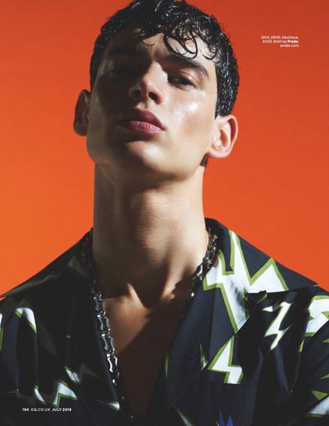 Prada Editorial, Layout Minimalist, Fashion Editorial Photography, Tom Hughes, Mode Editorials, 얼굴 드로잉, Vogue Men, Portrait Photography Men, Mens Fashion Editorial