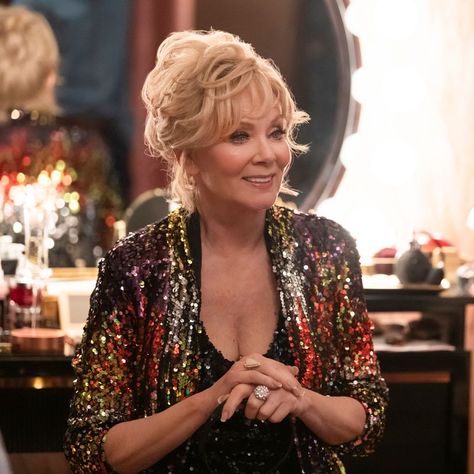 Jean Smart on Her New Role in ‘Hacks’ on HBO Max Hacks Hbo, Smart Hacks, Katherine Waterston, Damien Chazelle, Jean Smart, The Queen's Gambit, Band Of Brothers, Wanda And Vision, Hbo Max