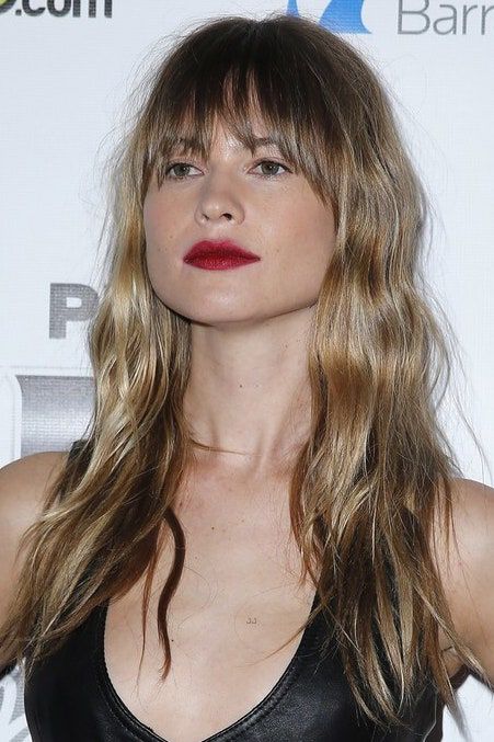 Face Framing Highlights Bangs, Tapered Bangs, Hair Goal, Marianne Faithfull, Behati Prinsloo, Fringe Hairstyles, Long Hair With Bangs, Long Wavy Hair, Long Layers