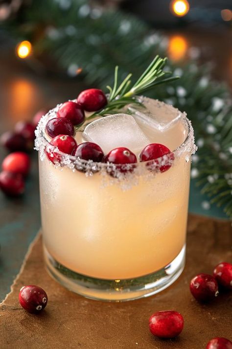 Frosty Cranberry Margarita Cranberry Rosemary Margarita, Winter Cocktail Recipes, Holiday Margaritas, Christmas Margarita, Christmas Cranberry, Cranberry Drinks, Cranberry Margarita, Winter Cocktails Recipes, White Cranberry Juice