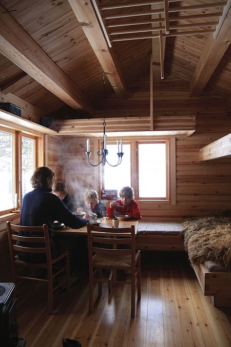 Alaska House Interior, Norway Home Design, Norway House Interior, Norway Cottage, Norway Cabin, Norway Home, Cabin In Norway, House In Norway, Swedish Cabin