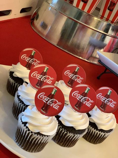 Coke Birthday Party Ideas, Coke Party Ideas, Coca Cola Theme Party, Coke Theme Party, Coca Cola Cake Design Birthdays, Coca Cola Birthday Party, Coca Cola Party Theme, Coke Party, Coca Cola Cupcakes