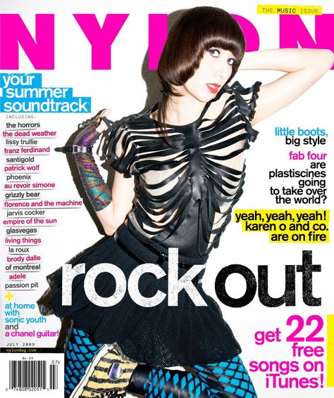 Supplying our summer soundtracks since '09. Drop your favorite @yeahyeahyeahs song below... 💿 Photographed by Marvin Scott Jarrett for NYLON June/July 2009 Musician Style, Yeah Yeah Yeahs, Karen O, I Want Love, Free Songs, Nylon Magazine, Indie Hipster, Sonic Youth, Date Night Outfit Classy