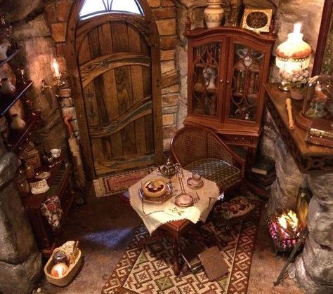 Cozy Reading Room, Secret Rooms In Houses, Mr Tumnus, Entrance Room, Lion Witch Wardrobe, Cottagecore Forest, Peter Pevensie, Chronicles Of Narnia, In Sign