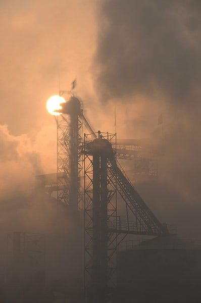 smog crisis in China: Chimneys of a cement plant emit smoke into the air Car Ownership, Industrial Photography, Industrial Art, Air Pollution, 영감을 주는 캐릭터, In Car, Environmental Art, Lungs, In The Winter