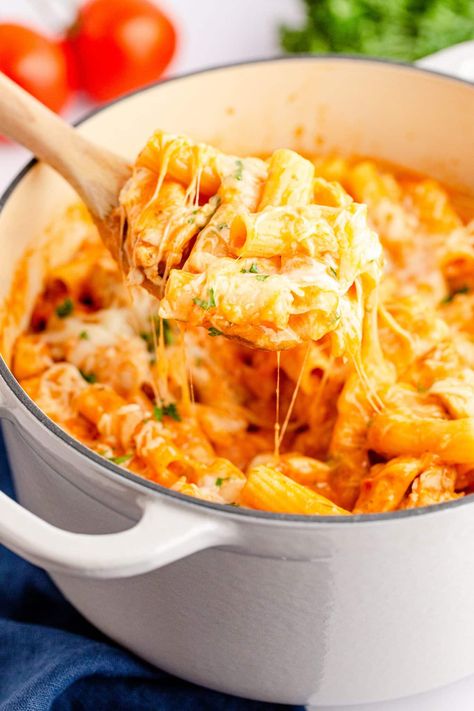 Rigatoni With Chicken, Rigatoni And Chicken Recipes, Creamy Chicken Rigatoni, Rigatoni Recipes Chicken, One Pot Rigatoni Pasta, Chicken Rigatoni Pasta Recipes, Chicken Riggies Recipe Easy, Chicken Rigatoni Recipes, Cheesy Chicken Rigatoni