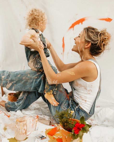 What a fun and messy shoot! 🥹❤️ when I found out Samantha is an artist I knew this trendy shoot would be perfect for her! Although it was a chaotic shoot, I love when a toddler is just being a toddler because you truly get the best shots! Love seeing all the mommy and me painting sessions and their twists! We painted flower pots instead of canvases! 🎨🖌️🪜🌻 #tampaphotographer #stpetephotographer #mommyandme #artistsoninstagram #mommyandmephotoshoot #motherhoodphotography #creativephotography #... Mom And Kid Paint Photoshoot, Mom And Son Paint Photoshoot, Outdoor Painting Photoshoot, Paint Session Photography, Paint Family Photoshoot, Toddler Painting Photoshoot, Painting Nursery Photoshoot, Mommy And Me Painting Photoshoot, Fun Toddler Photoshoot Ideas