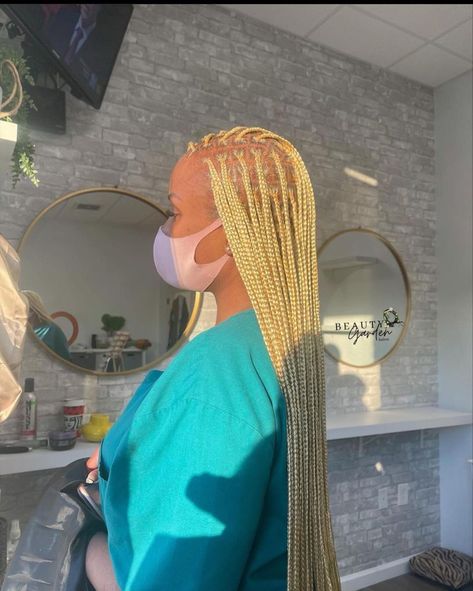 Tes, Blonde Knotless, Hair Braiding Styles, African Hair Braiding, Gorgeous Braids, Blonde Box Braids, Big Box Braids Hairstyles, African Hair Braiding Styles, Blonde Braids