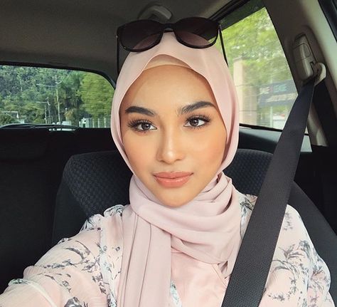 Sharifah Rose Sabrina on Instagram: “It’s been awhile since i post any selfie” Sharifah Rose, Modest Summer Outfits, Hijabi Fashion, Hijab Fashion, Summer Outfits, Wardrobe, Makeup, On Instagram, Instagram