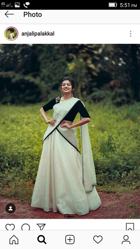 Kerala Half Saree, Set Saree Kerala, Onam Outfits Ideas, Kerala Dress, Onam Dress, Long Skirt Top Designs, Kerala Saree Blouse, Onam Outfits, Kerala Saree Blouse Designs