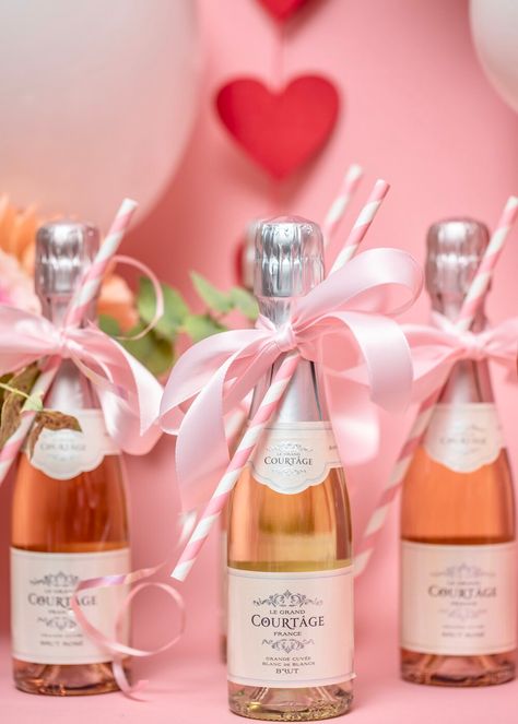 Corporate Valentines Day, Mini Champagne Gift Ideas, Mini Wine Bottles Gifts, Mini Champagne Bottle Favors, Mini Prosecco Bottles, Dinner Party Favors, Small Wine Bottles, Brunch Gifts, Petals And Prosecco