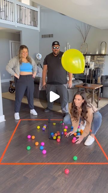 Basketball Balloon Challenge, Colour Games For Adults, New Year Games Ideas, Balloon Games For Kids Indoor Activities, Games For Parents In School, School Festival Ideas, Balloon Games For Adults, Group Games For Adults Indoor, Games With Balls