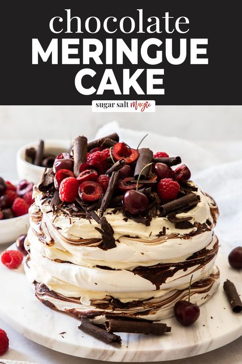 Chocolate Meringue Cake, Meringue Cake Recipe, Cream Cheese Whipped Cream, Cake With Layers, Whipped Cream Chocolate, Meringue Desserts, Chocolate Meringue, Meringue Cake, Chantilly Cream