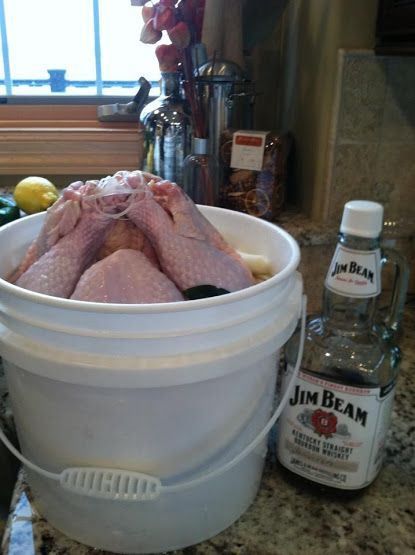 Bourbon Brine, Smoked Turkey Brine, Grilled Turkey Recipes, Best Turkey Brine, Easy Turkey Brine, Citrus Turkey, Bourbon Turkey, Dry Brine Turkey, Brined Turkey