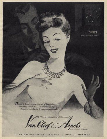 Van Cleef Arpels Necklace, Vendome Jewelry, Van Cleef And Arpels, Jewelry Ads, Fashion 101, Vintage Advertising, Aesthetic Gif, Van Cleef Arpels, Black N White