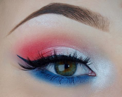 Fourth Of July Eyeshadow, Patriotic Makeup Eye, 4th Makeup, 4th Of July Makeup Ideas, July Makeup Ideas, Patriotic Makeup, July Makeup, 4th Of July Makeup, Usa Makeup