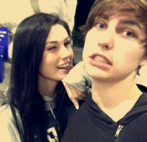 Shea Elyse, Colby Brock, Ghost Hunters, Sam And Colby, Colby, Couple Pictures, Rappers, Youtubers, Human